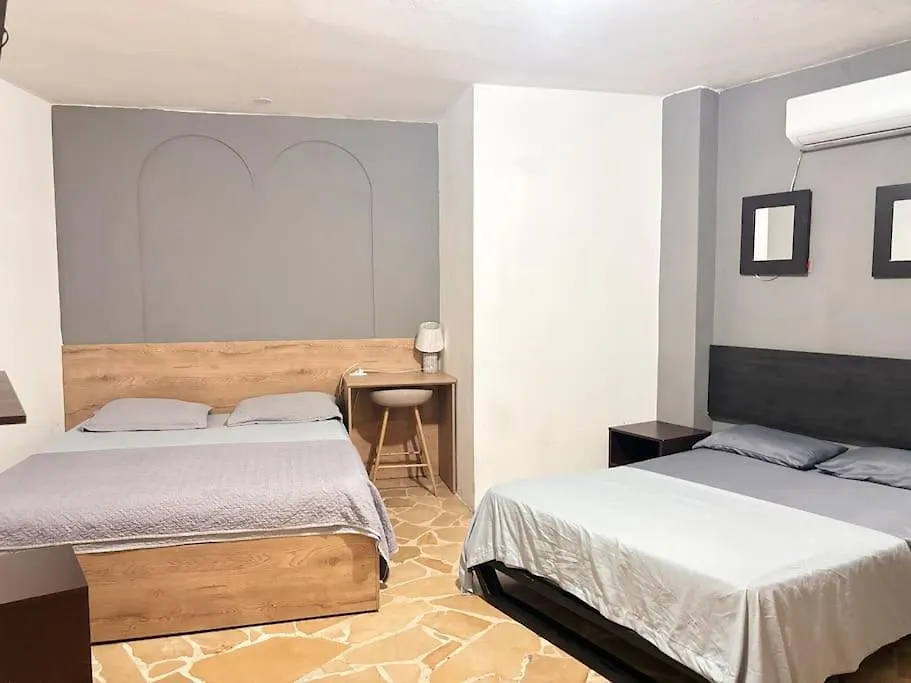 Ds Apartrooms Guayaquil 0*,  Ekvádor